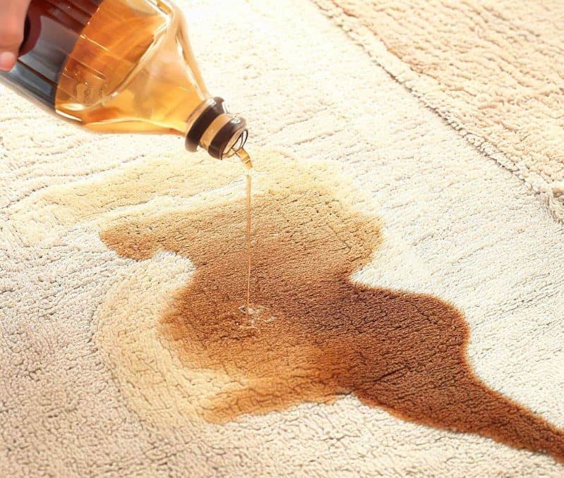 kahve lekesine sirke ile müdahale